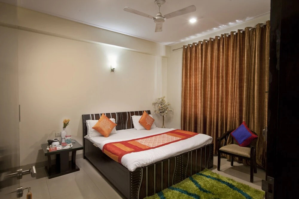 OYO 530 Hotel Azhan Residency