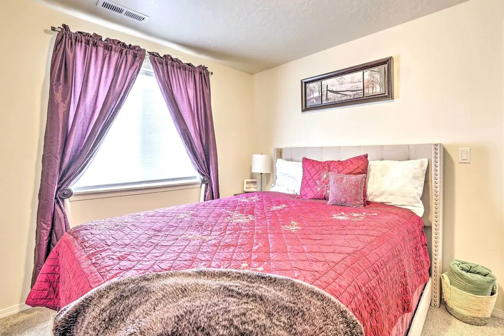 Prismatic Boise Retreat w/ Fenced Backyard!