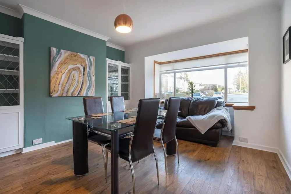 10 Mins to Aberdeen City Centre - Parking - Garden