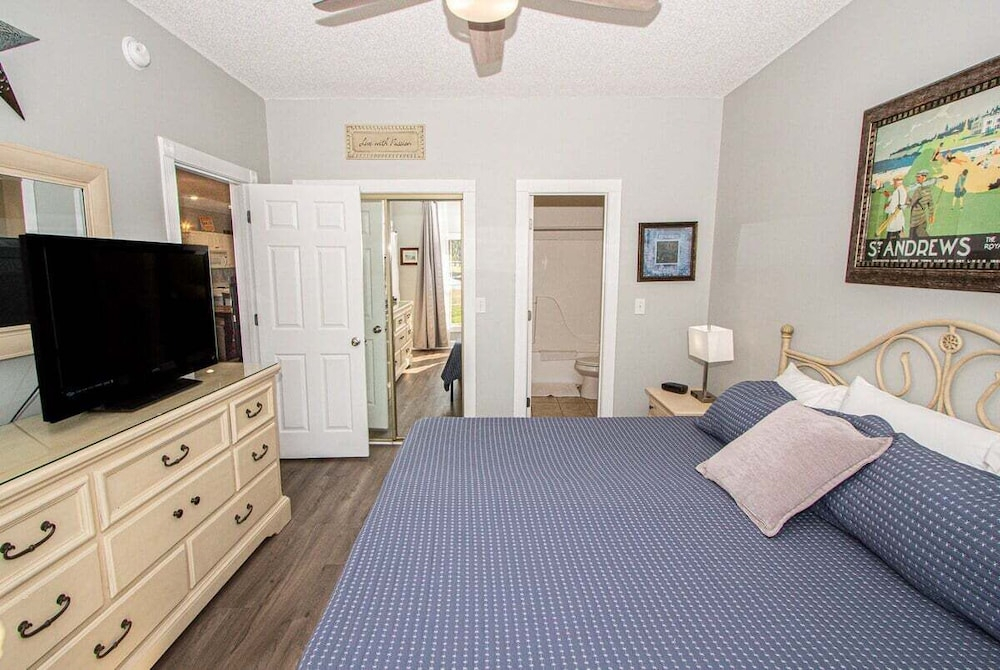 Magnolia Place 4709 U203