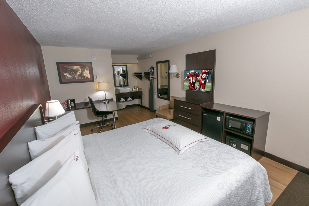 Red Roof Inn PLUS + Boston - Framingham