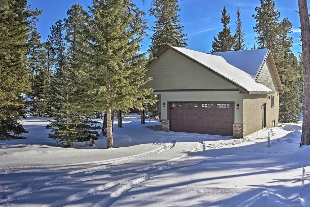Lead Family Home w/ Hot Tub, 2 Mi to Deer Mountain