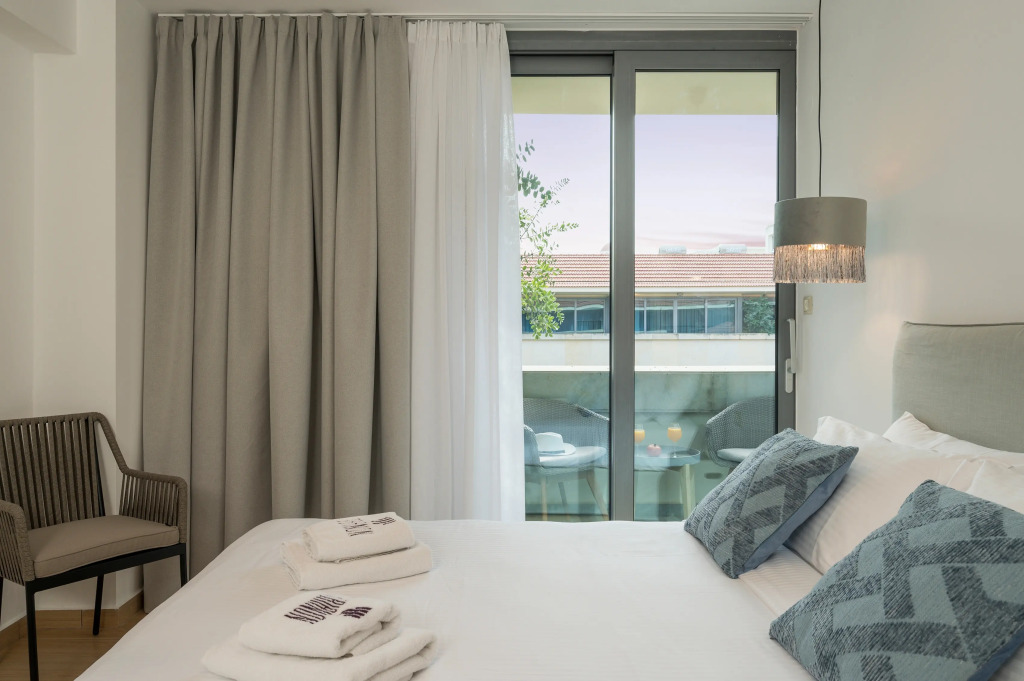 Trianon Luxury Apartments & Suites