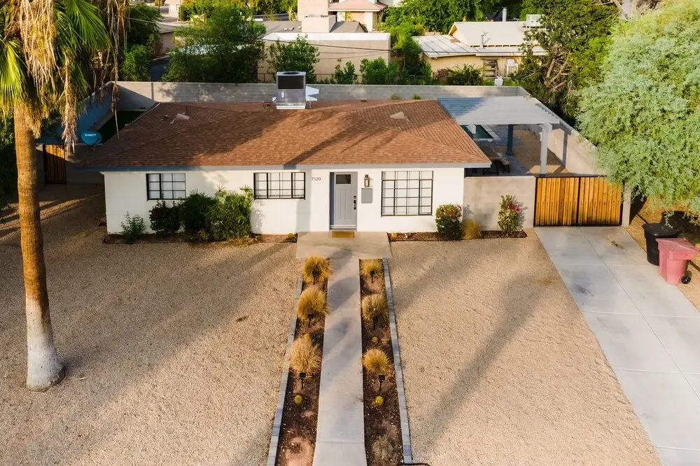 Cobalt By AvantStay Modern and Chic Home with Pool and Fire Pit in Heart of Old Town