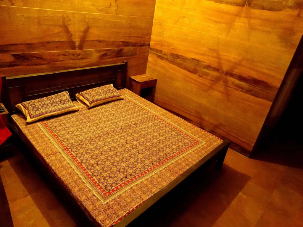 Arya Haveli