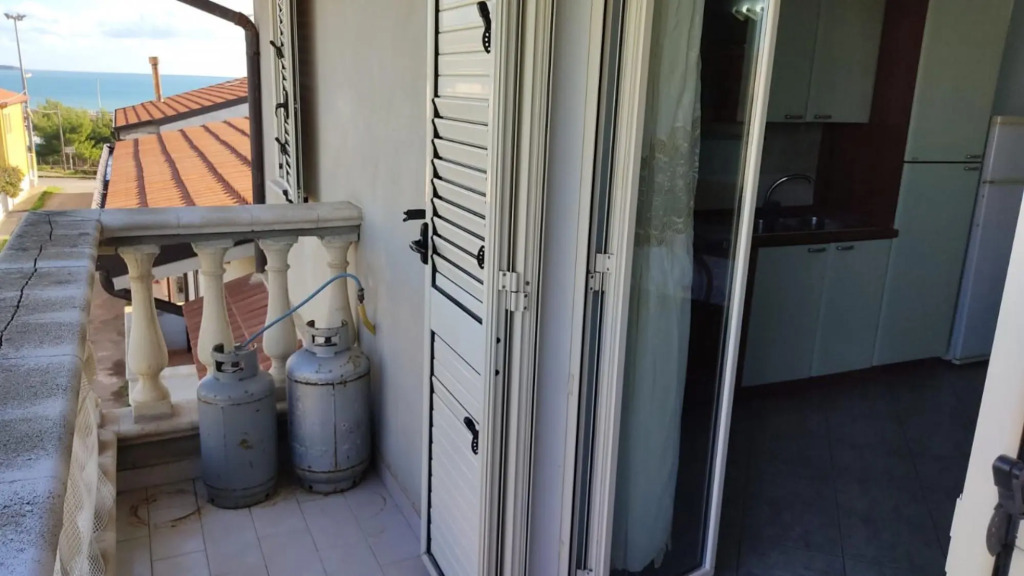 La Calabrese 2 bedroom apartment on the second floor-Vongola