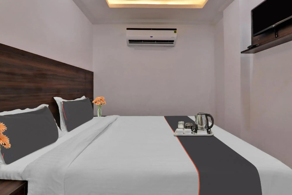 Flagship 92648 Hotel Jwala