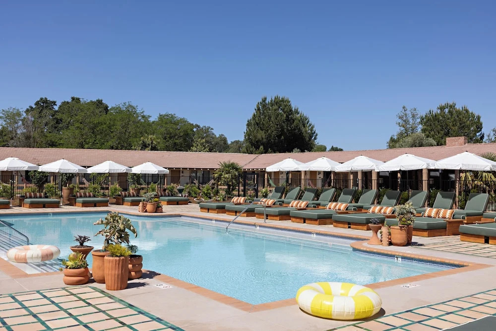 River Lodge Paso - 21 & Over Pool