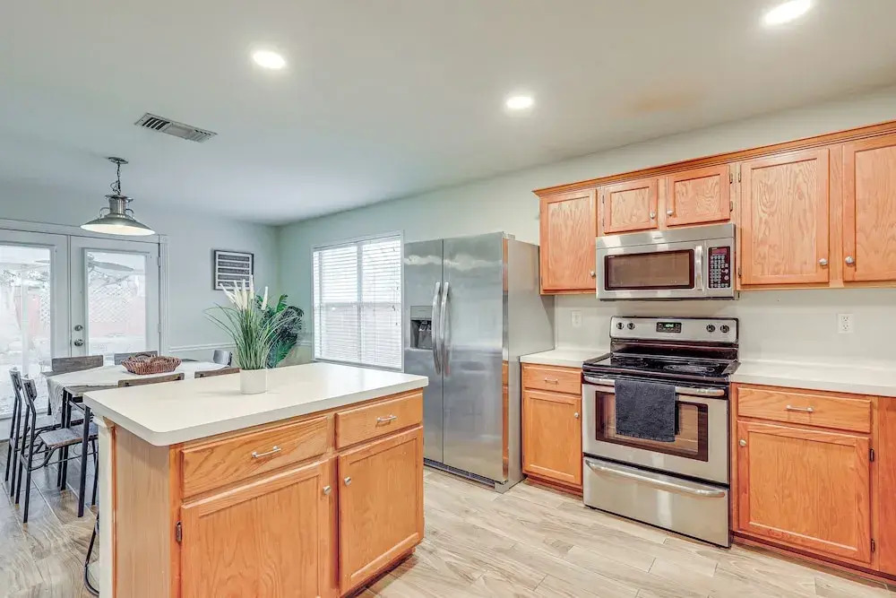 14 Mi to Dtwn San Antonio: Home w/ Pool & Yard