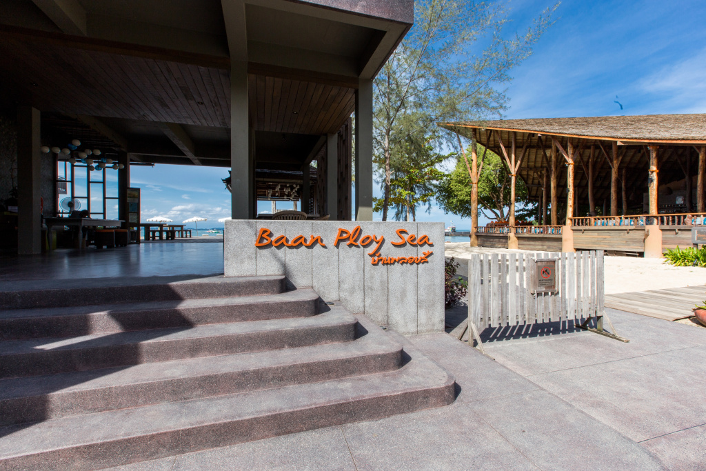 Курортный отель Baan Ploy Sea