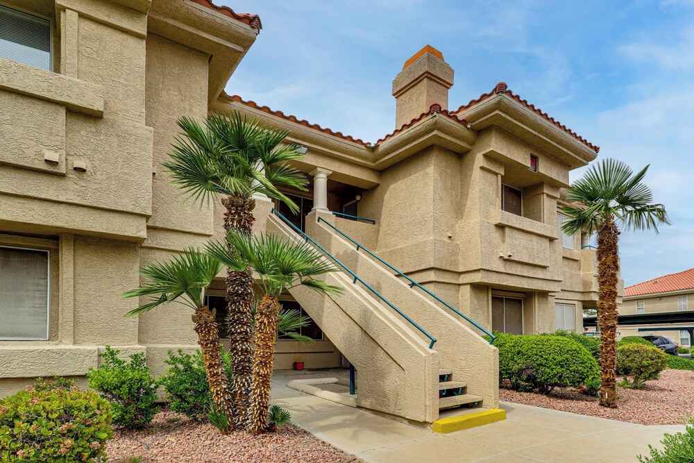 Long-term Ready! Green Valley Condo w/ Pool Access