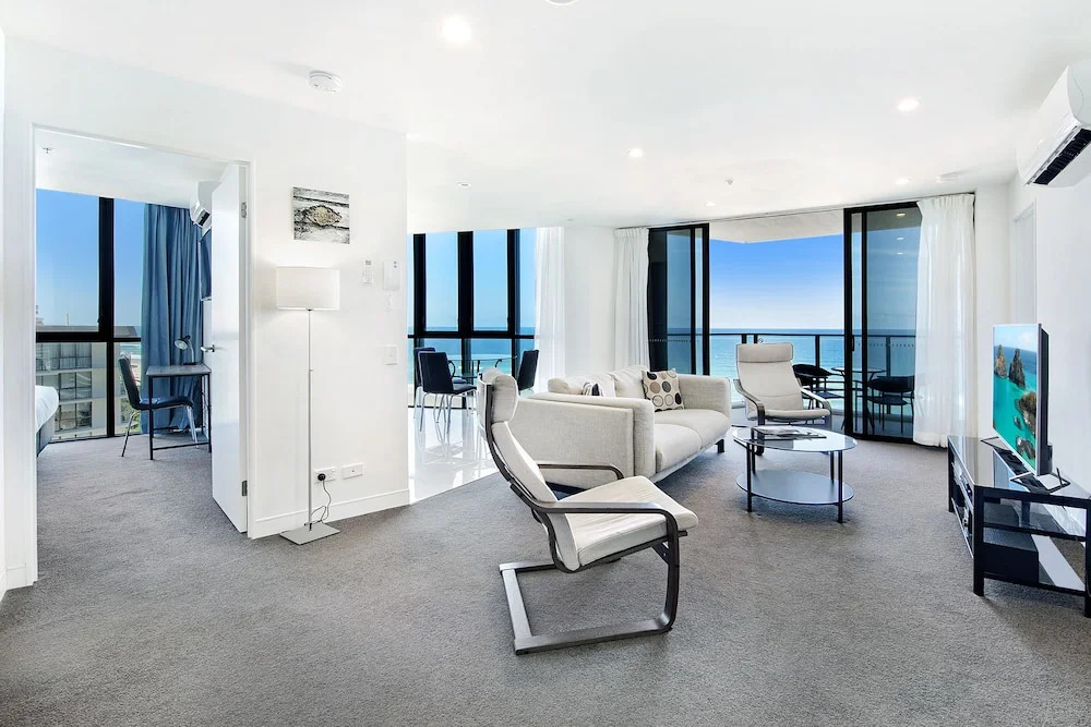 Private 2 Bedroom Ocean View Apartment in Rhapsody