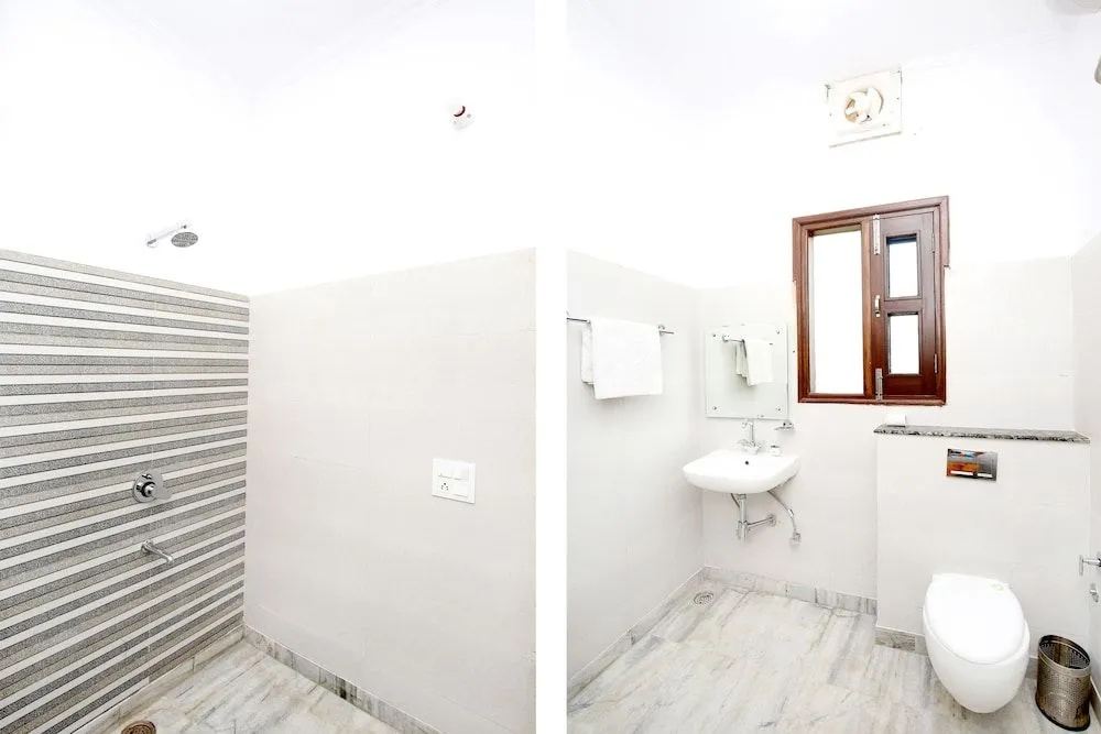 OYO 38009 The Sai Villa