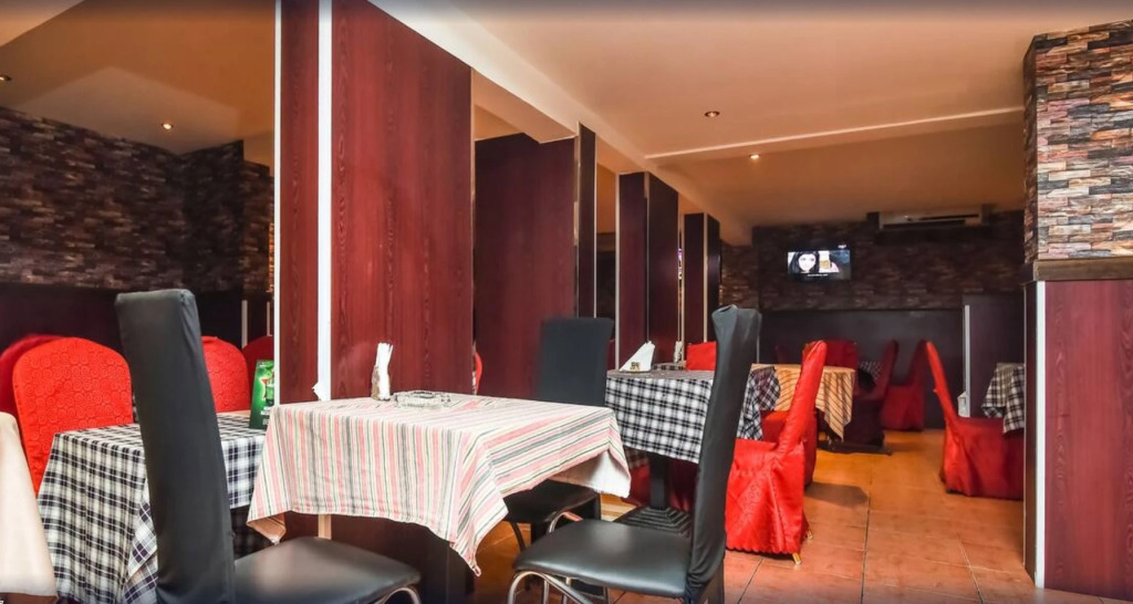 Отель Oyo 184 Central Paris Hotel