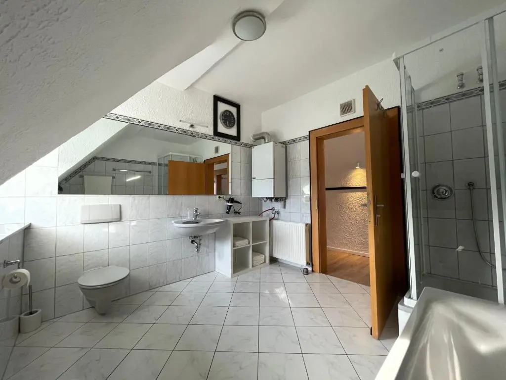 Suite Dilara by NINJA SPACES - 105QM Maisonette, Netflix, Garten, Parkplatz