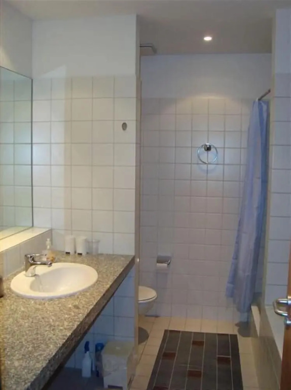 Apartment Engel