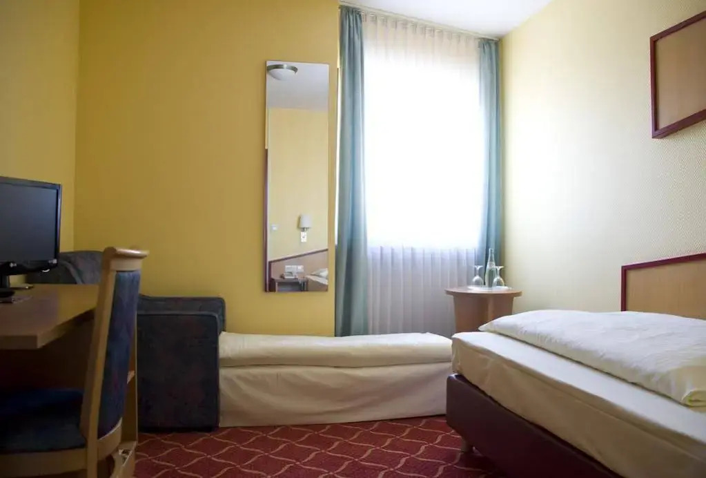 Montana Hotel