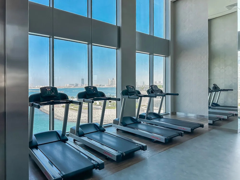 Breathtaking 3BR with Sea & Marina