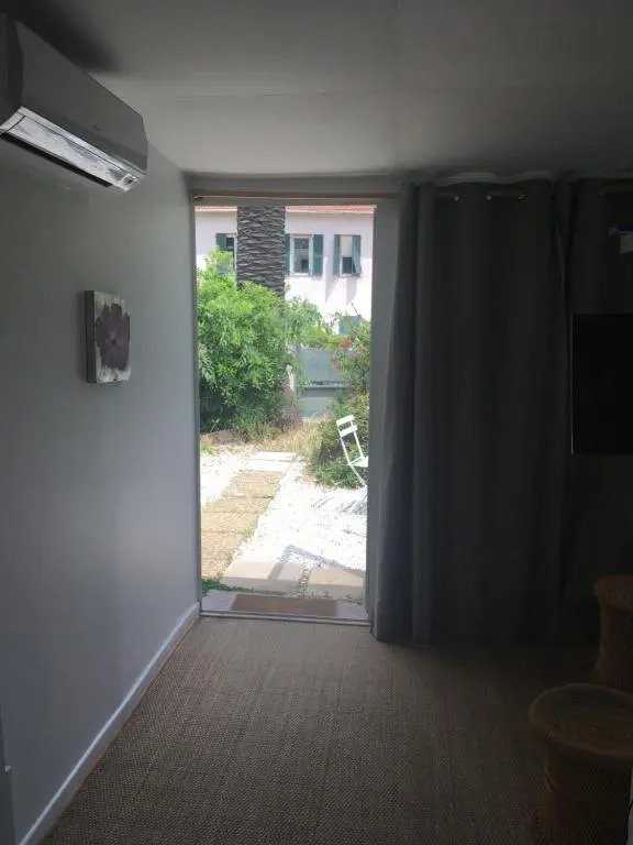 Cozy House with Parking And Garden