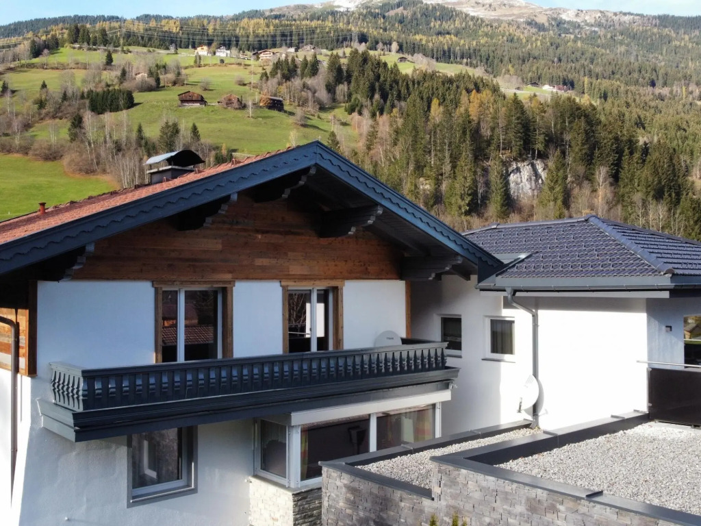 Cozy Holiday Home in Königsleiten near Ski Bus Stop