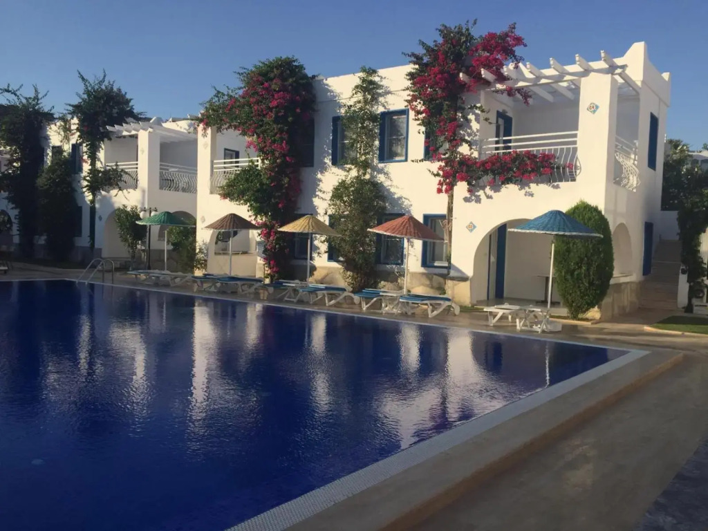 Paradise Apart Hotel
