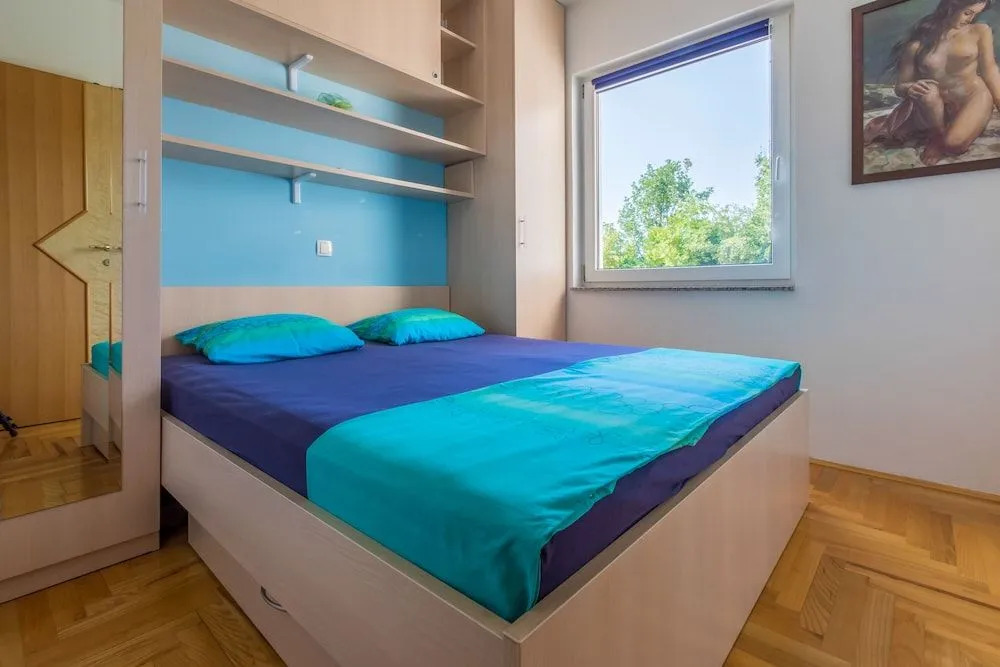 Apartments Petak