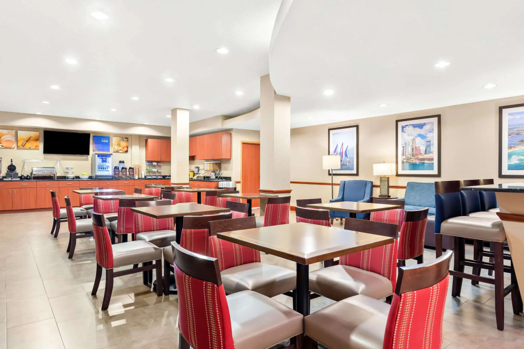 Comfort Suites Tampa Airport North