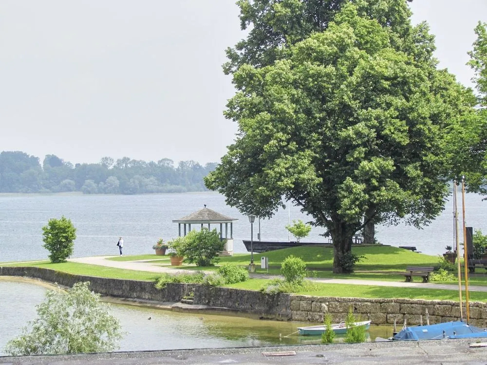 Hotel Schlossblick Chiemsee