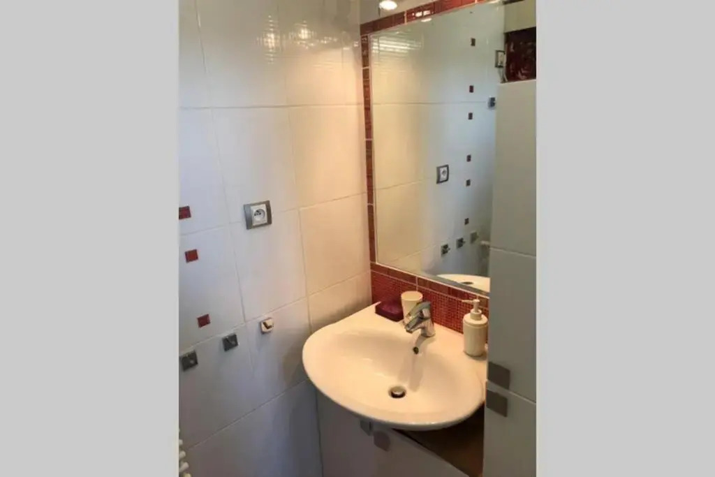 Apartment with parking in the Center - 500m from Hlavní nádraží