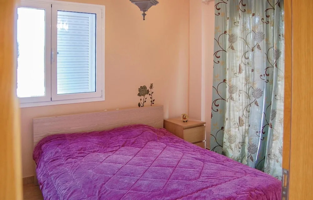 Two-Bedroom Holiday Home In Livanates