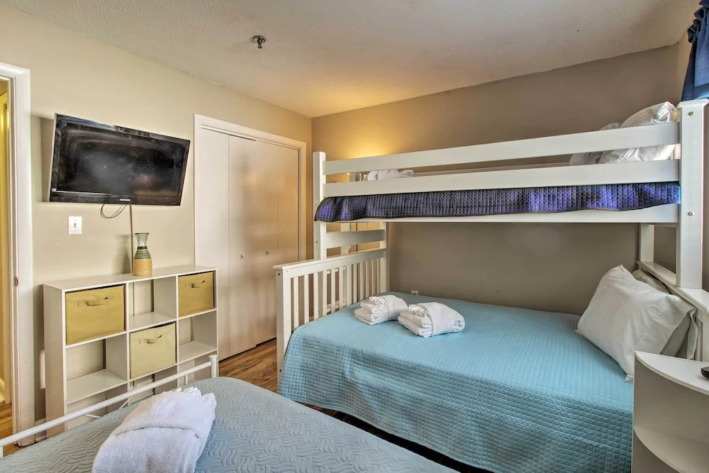 Long-term Stays Welcome: HH Island Resort Condo