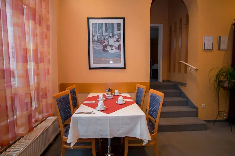 Hotel Garni am Markt - Businesshotel - Frühstücksbuffet - Fahrradabstellplatz - Hunde willkommen