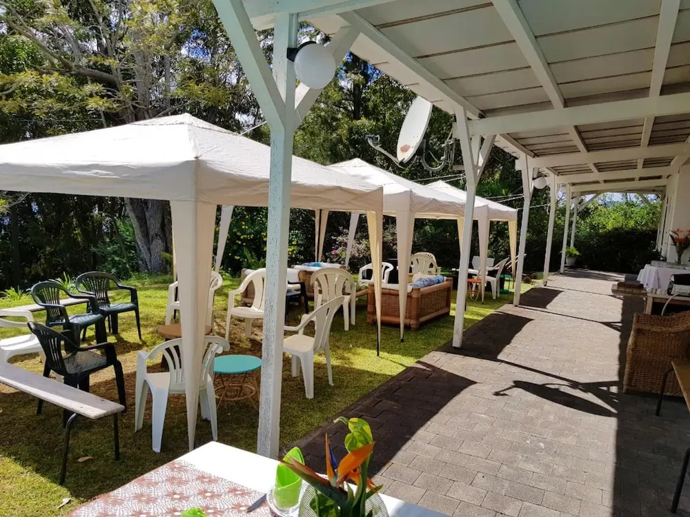 Studio in La Montagne, With Wonderful sea View, Pool Access, Enclosed