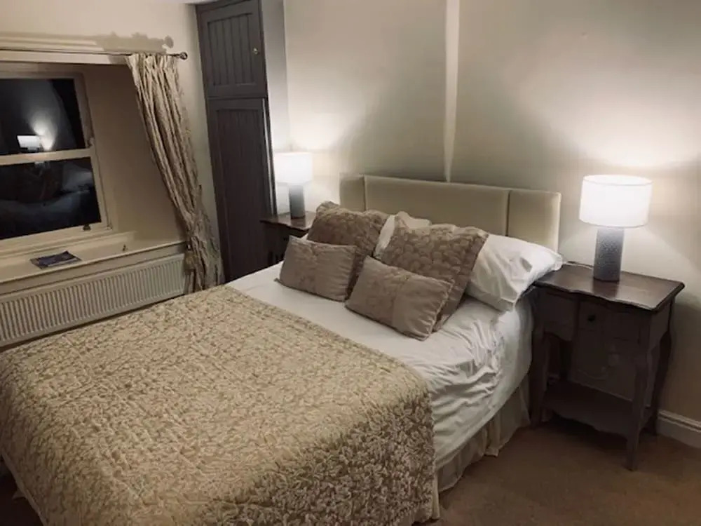 OYO Cocketts Hotel