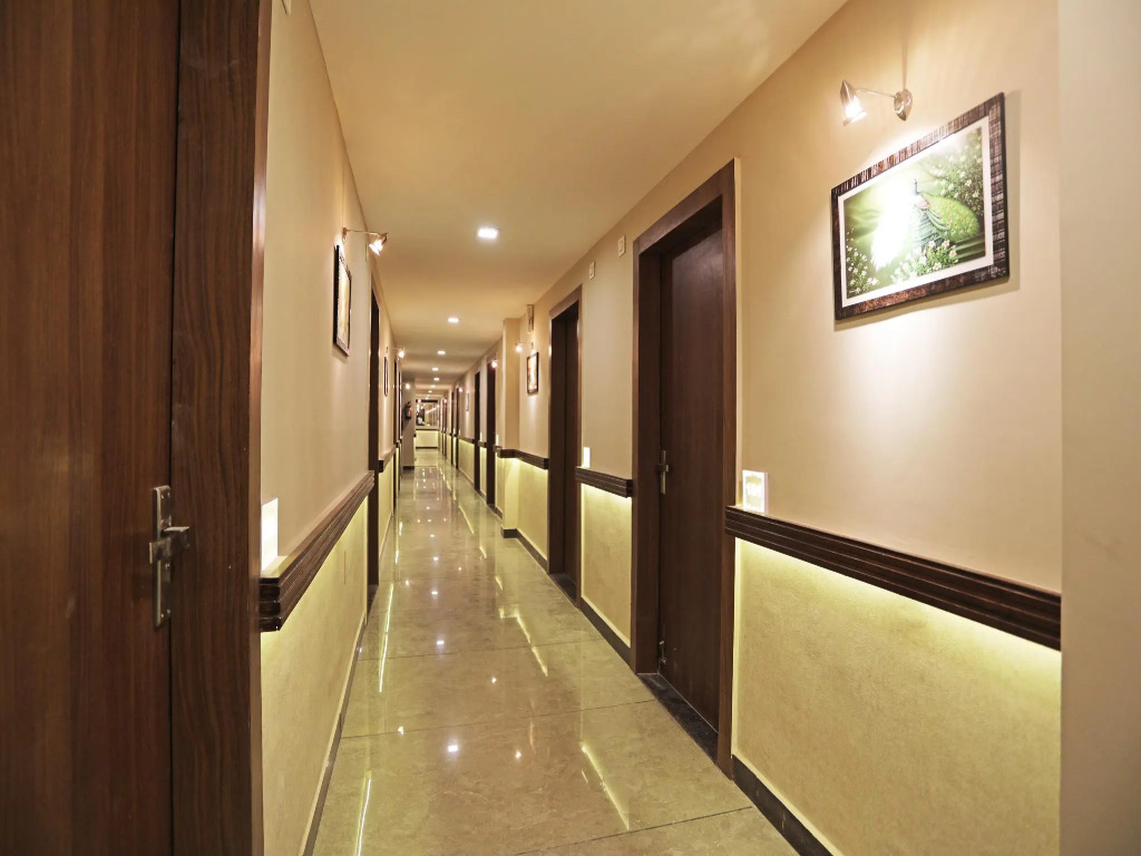 OYO 13134 Grand Regency