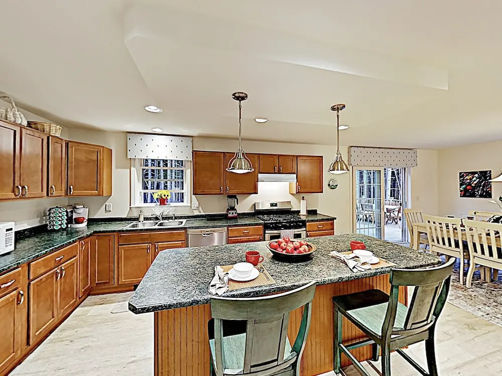 36 Southport - 4 Br Home