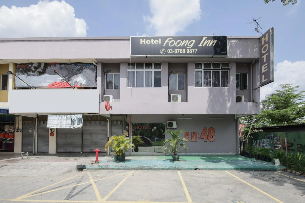 OYO 90294 Foong Inn Dengkil