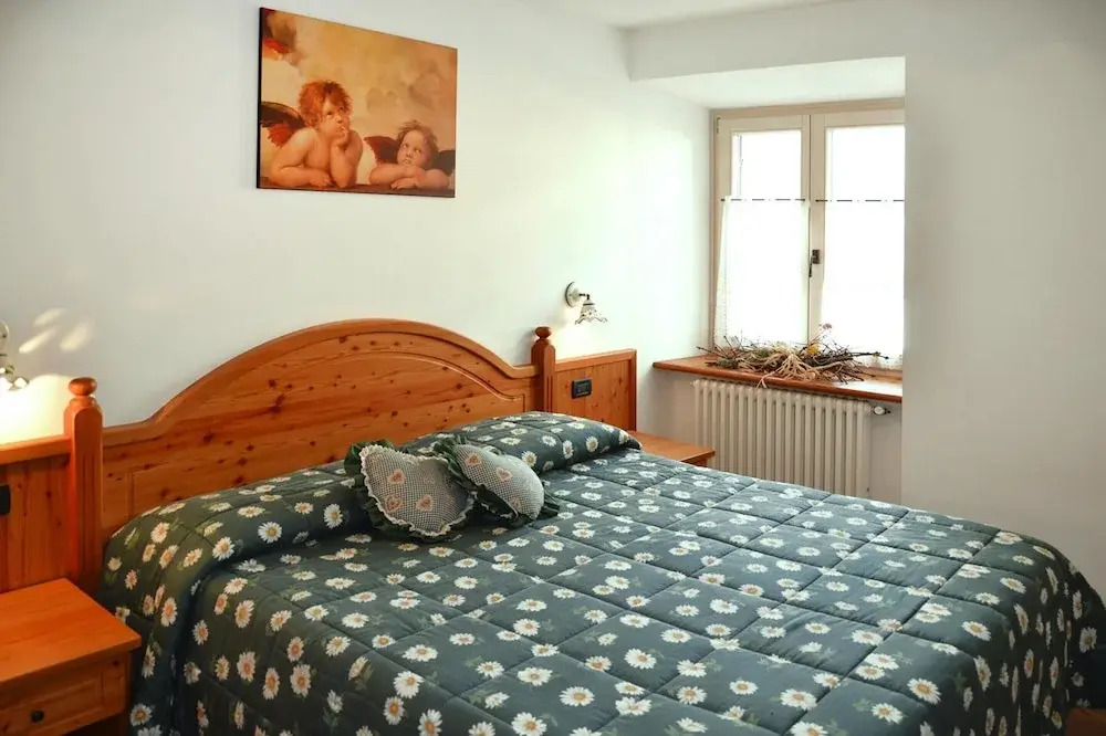 Apartment in Pellizzano With Paid Sauna