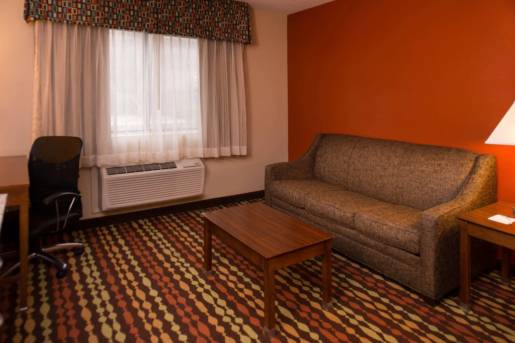 Best Western Ambassador Inn & Suites