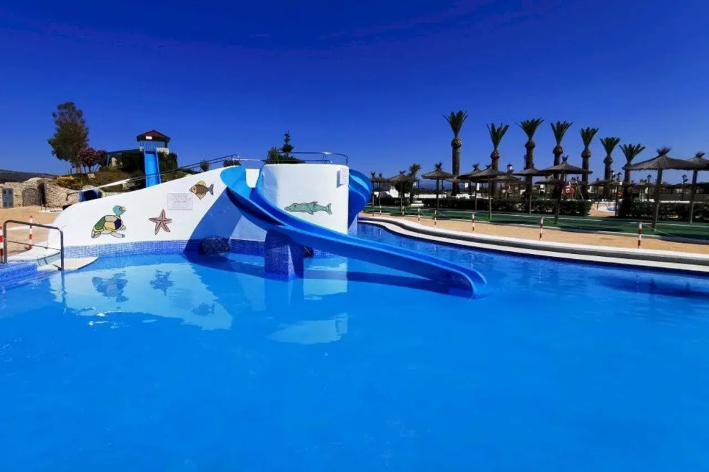 Aparthotel Acualandia