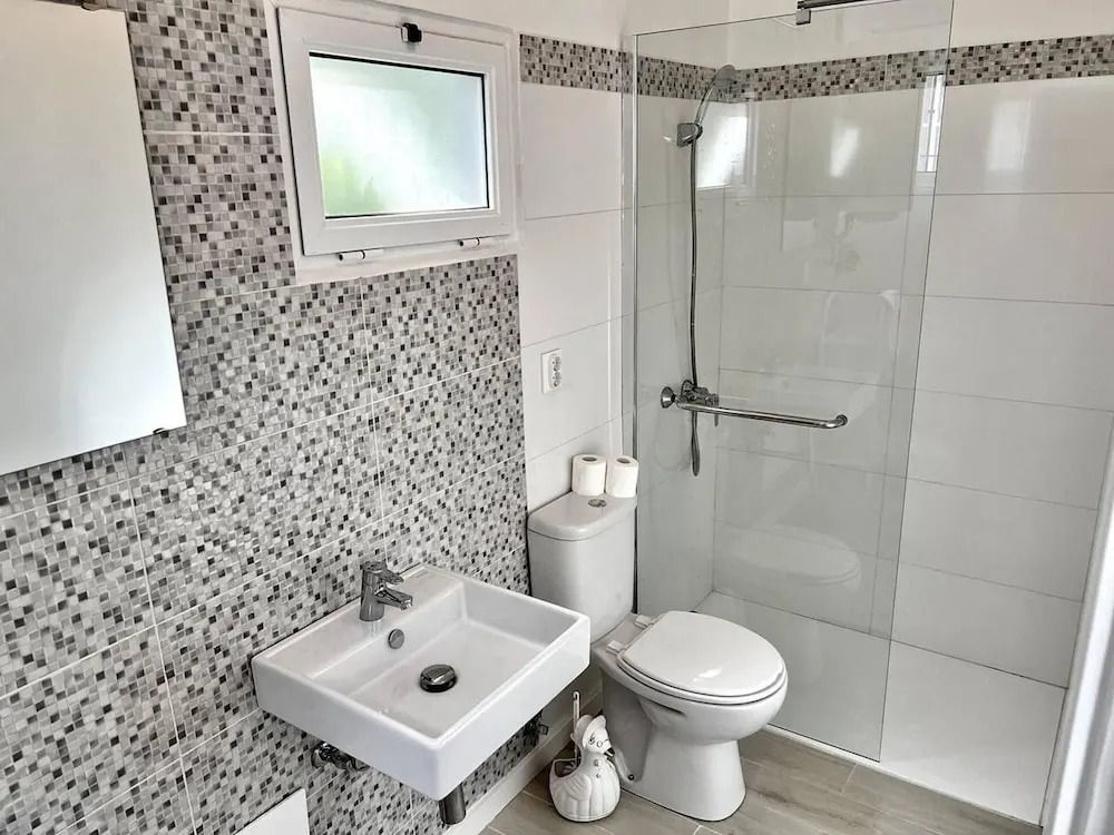 Modern Minimalist Studio With Essential Comfort