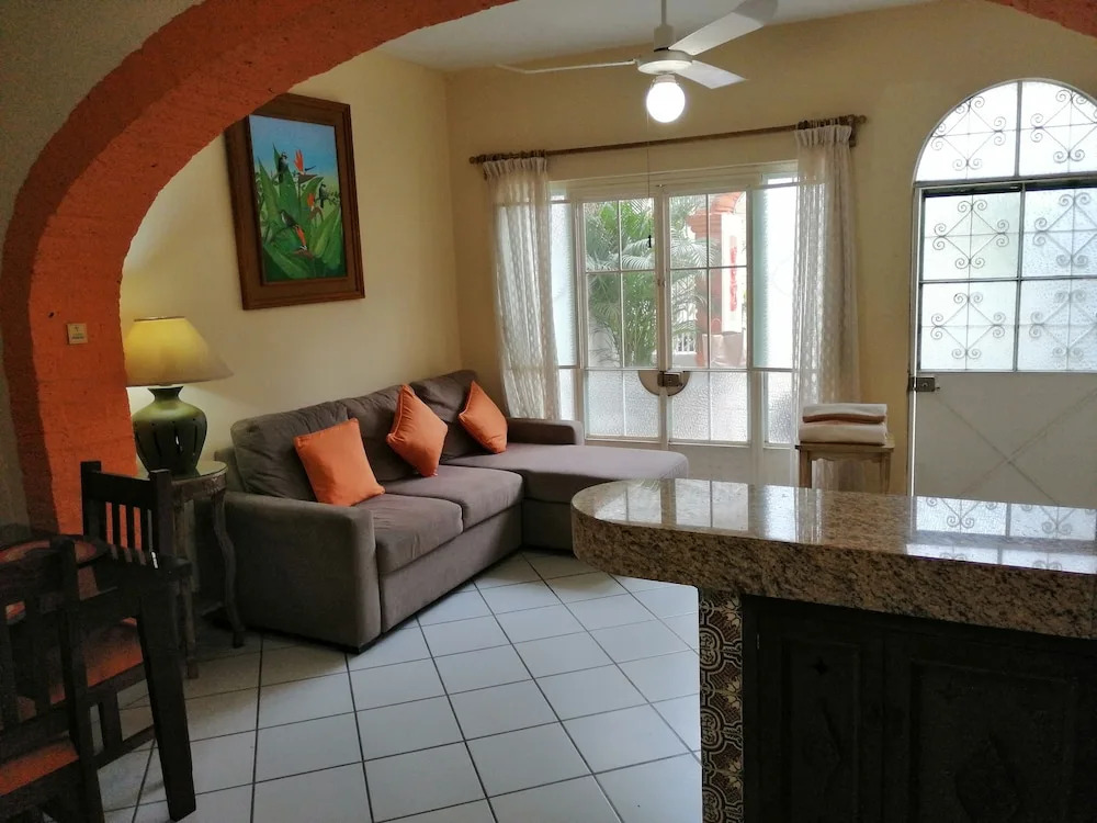 Cozy Obelisk Apartment