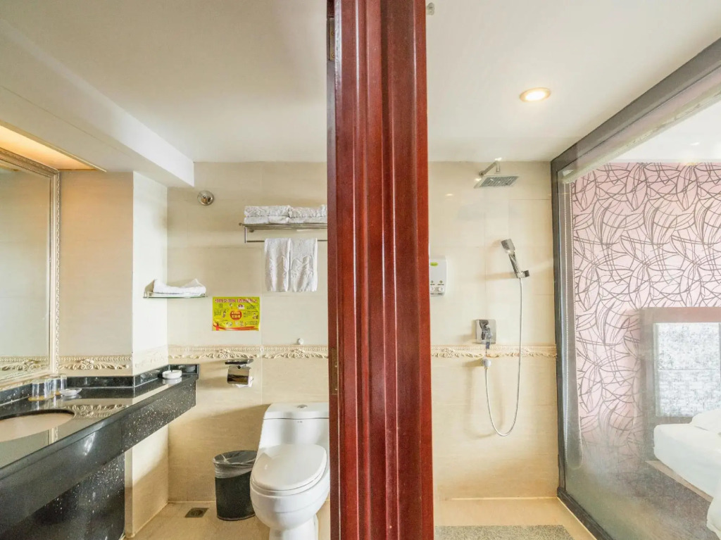 Ling Nan International Hotel