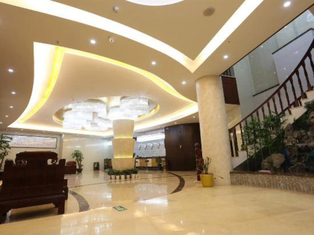 Qinyuan Holiday Hotel