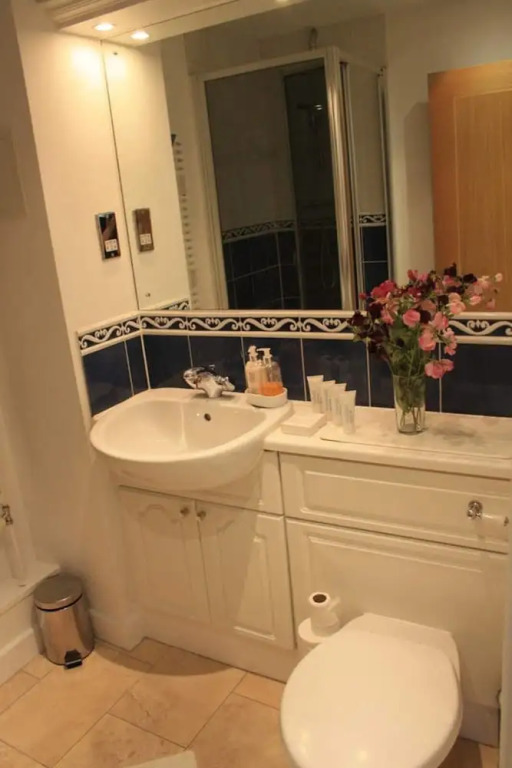 Self-Contained Luxury En Suite Room