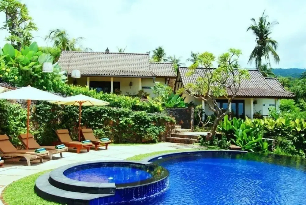 Alamanda Lovina Resort