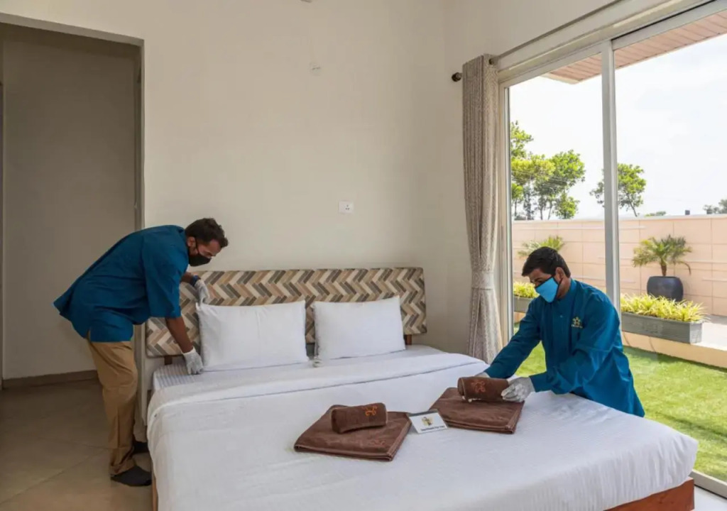 Saffronstays Fred