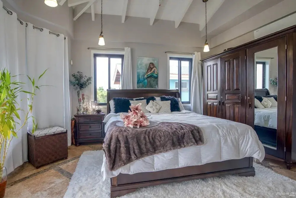 Kairos - Luxury Oceanfront Villa w 2 Pools Beach Pier