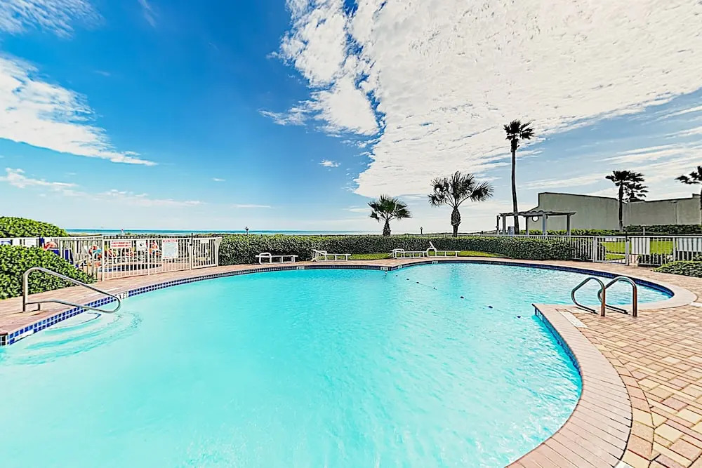 Updated Shorefront W/ Pool - Walk To Waves! 2 Bedroom Condo