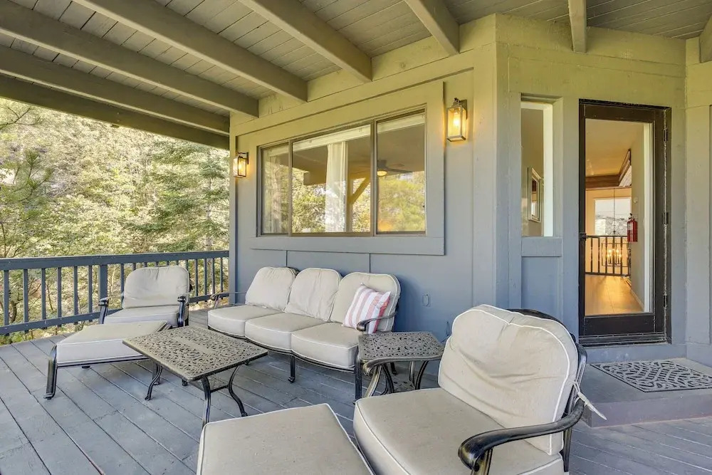Lake Views & Game Room! Lake Arrowhead 3-king Gem